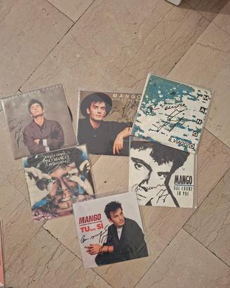 Mango 45 giri autografati