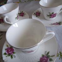 3 graziose tazzine caffè porcellana 