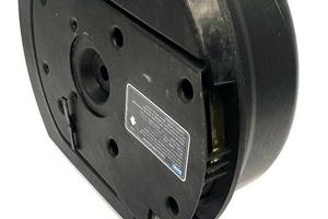 Subwoofer Bose per vano ruota di scorta auto