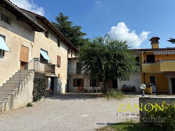 Casa accostata - Capriva del Friuli