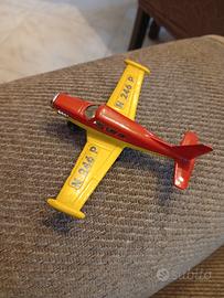 due modellini aerei anni 70