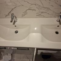 mobile bagno doppio lavabo e specchio