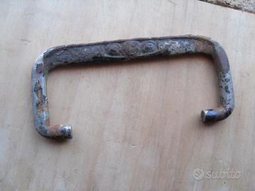 MANIGLIA  SENZA  PIASTRINA  -