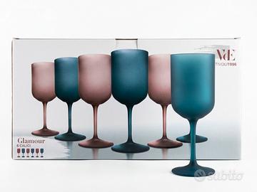 Completo di coppe colorate 
