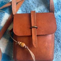Borsello in cuoio fatto a mano