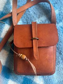 Borsello in cuoio fatto a mano