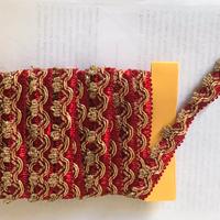 Trina  rosso damascato con inserti dorati Anni ‘50