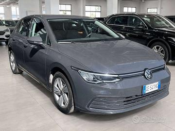 Volkswagen Golf 8 1.0 etsi evo 110CV Life dsg pr