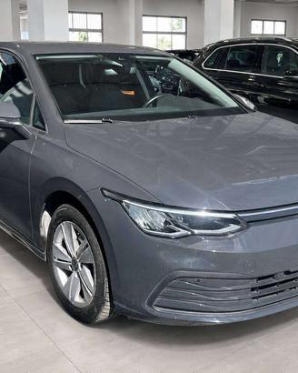 Volkswagen Golf 8 1.0 etsi evo 110CV Life dsg pr