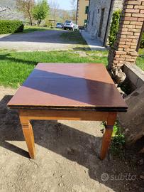 tavolo in legno massello 