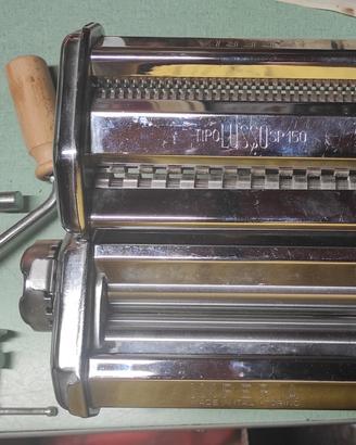 Macchina per la pasta Imperia.