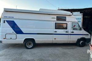 Furgone camperizzato