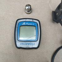 Coppia pedali, ciclocomputer,  borse sottosella