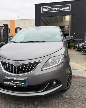 Lancia Ypsilon 1.0 FireFly 5 porte S&S Hybrid Gold