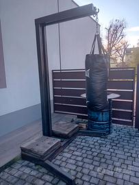 SACCO DA BOXE CON SUPPORTO IN ACCIAIO