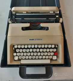 macchina scrivere olivetti 