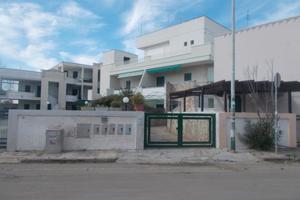 Gallipoli baia verde vicino mare low cost