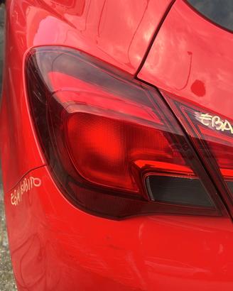 Fanale posteriore sx esterno baule Opel Corsa E 20