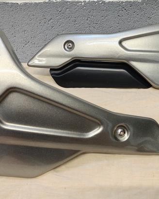 Triumph Trident 660 scocche para marmitta ABS.
