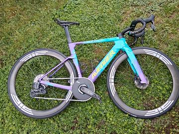 Bicicletta carbonio Avenger 