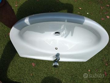 Lavabo con colonna
