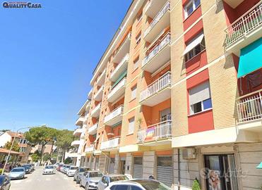 Appartamento trilocale in centro a Chiaravalle