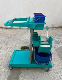 Carello per pulizia professionale