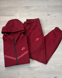 Tutta nike tech taglia M