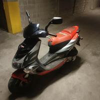 Aprilia sr 50 street