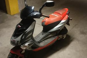 Aprilia sr 50 street