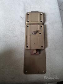 UNA SERRATURA PER PORTE INTERNE