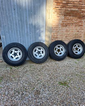 cerchi in lega per Defender 