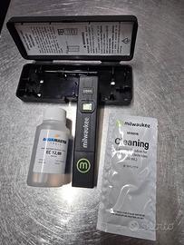 tester tascabile per misurazione EC