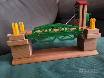 Ponte levatoio Brio per bambini