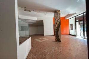 Via Carloforte locale comm.le con RENT TO BUY