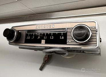 Autoradio d epoca Autovox RA441/L anni 1960