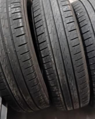 pneumatici Pirelli Carrier 215/75/16C