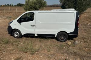 RENAULT TRAFIC 2017