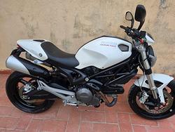 monster 696 2011 finanziabile 