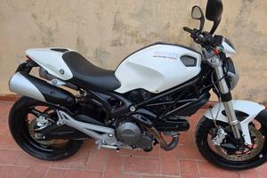 monster 696 2011 finanziabile 