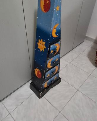 piramide in legno 