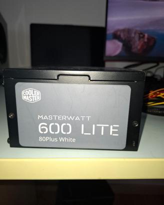 Alimentatore non modulare da 600 watt