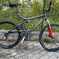 MTB  Santa Cruz  Superlight tg L - cerchi da 26”