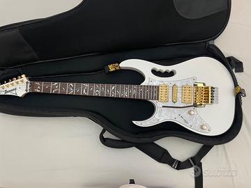 Ibanez mancina Jem Jr modificata in Jem Pia