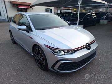 Volkswagen Golf GTI 2.0 TSI DSG