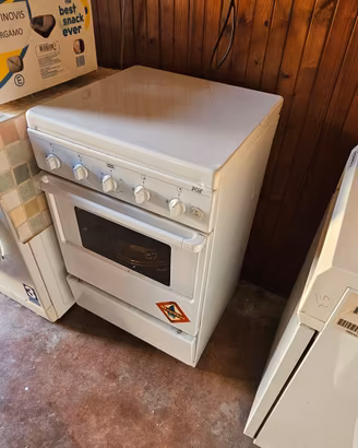 Cucina a Gas con forno 