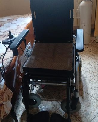 Sedia a rotelle elettrica 