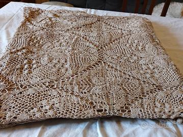 Copriletto fatto a mano all' uncinetto