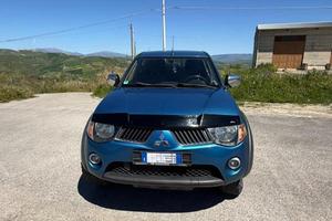 Mitsubishi  L200