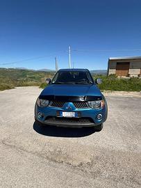 Mitsubishi  L200